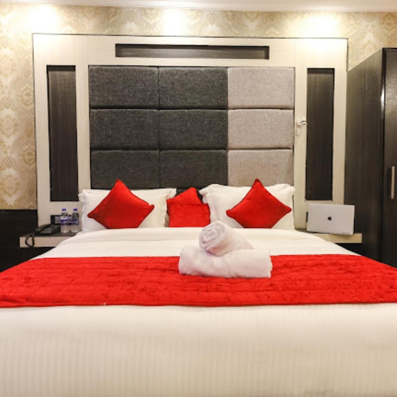 Hotel Holiday Hill, Near Mall Road, Mcleodganj# Parking#Restaurant Dharamsala Zewnętrze zdjęcie