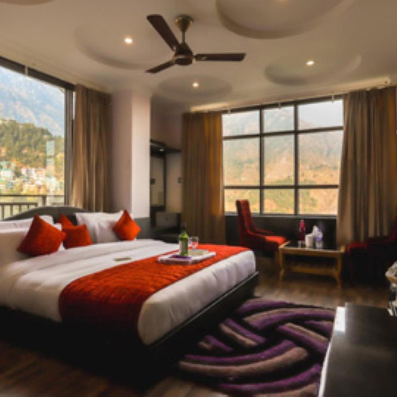 Hotel Holiday Hill, Near Mall Road, Mcleodganj# Parking#Restaurant Dharamsala Zewnętrze zdjęcie