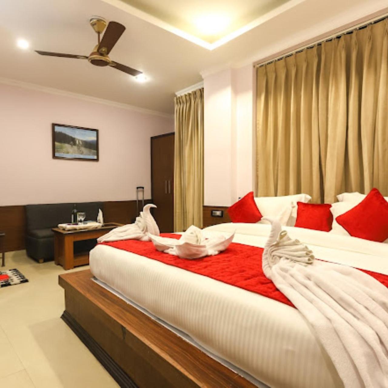 Hotel Holiday Hill, Near Mall Road, Mcleodganj# Parking#Restaurant Dharamsala Zewnętrze zdjęcie
