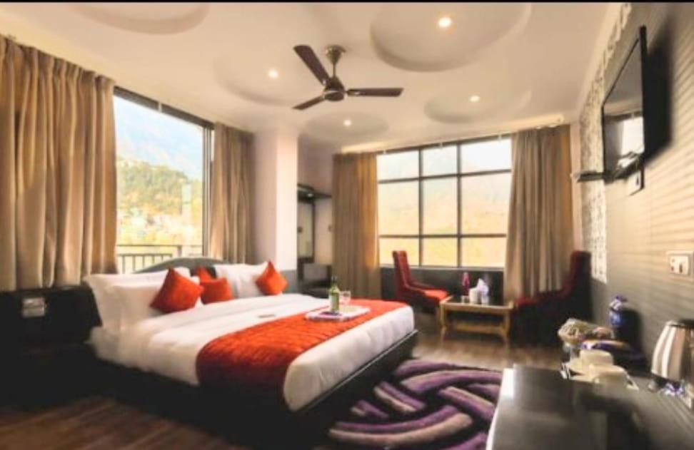 Hotel Holiday Hill, Near Mall Road, Mcleodganj# Parking#Restaurant Dharamsala Zewnętrze zdjęcie